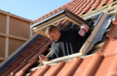 Pose de fenêtres de toit Velux à Macheren